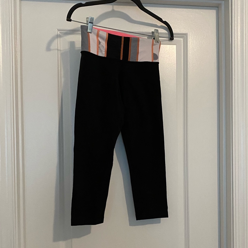 Lululemon black leggings size 4